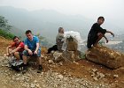 IMG 0354A  Et lille ophold på vejen med udsigt ned mod Hoang Lien dalen - Sapa
